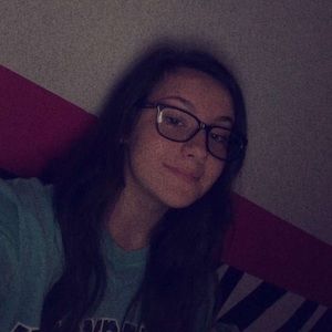 Meet your Posher, Haleigh